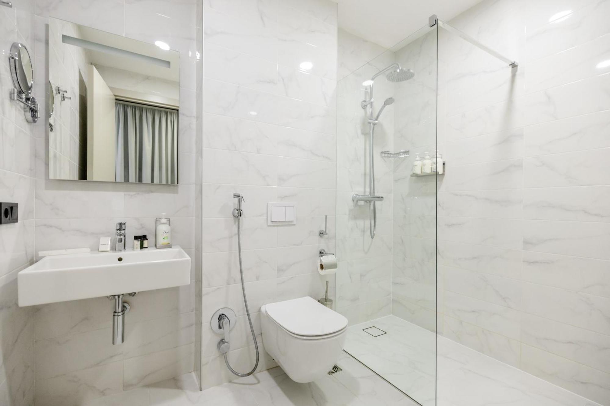 Brosse Garden Hotel Тбилиси Екстериор снимка
