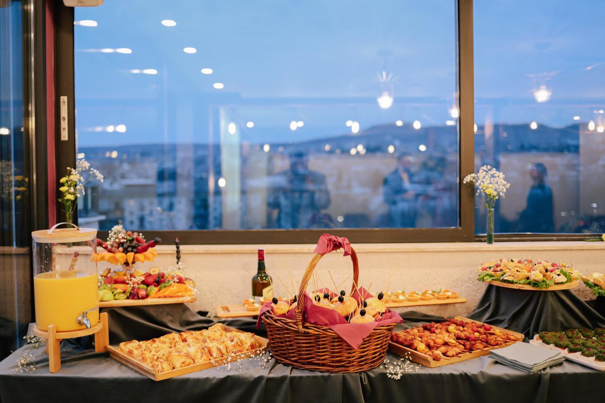 Brosse Garden Hotel Тбилиси Екстериор снимка