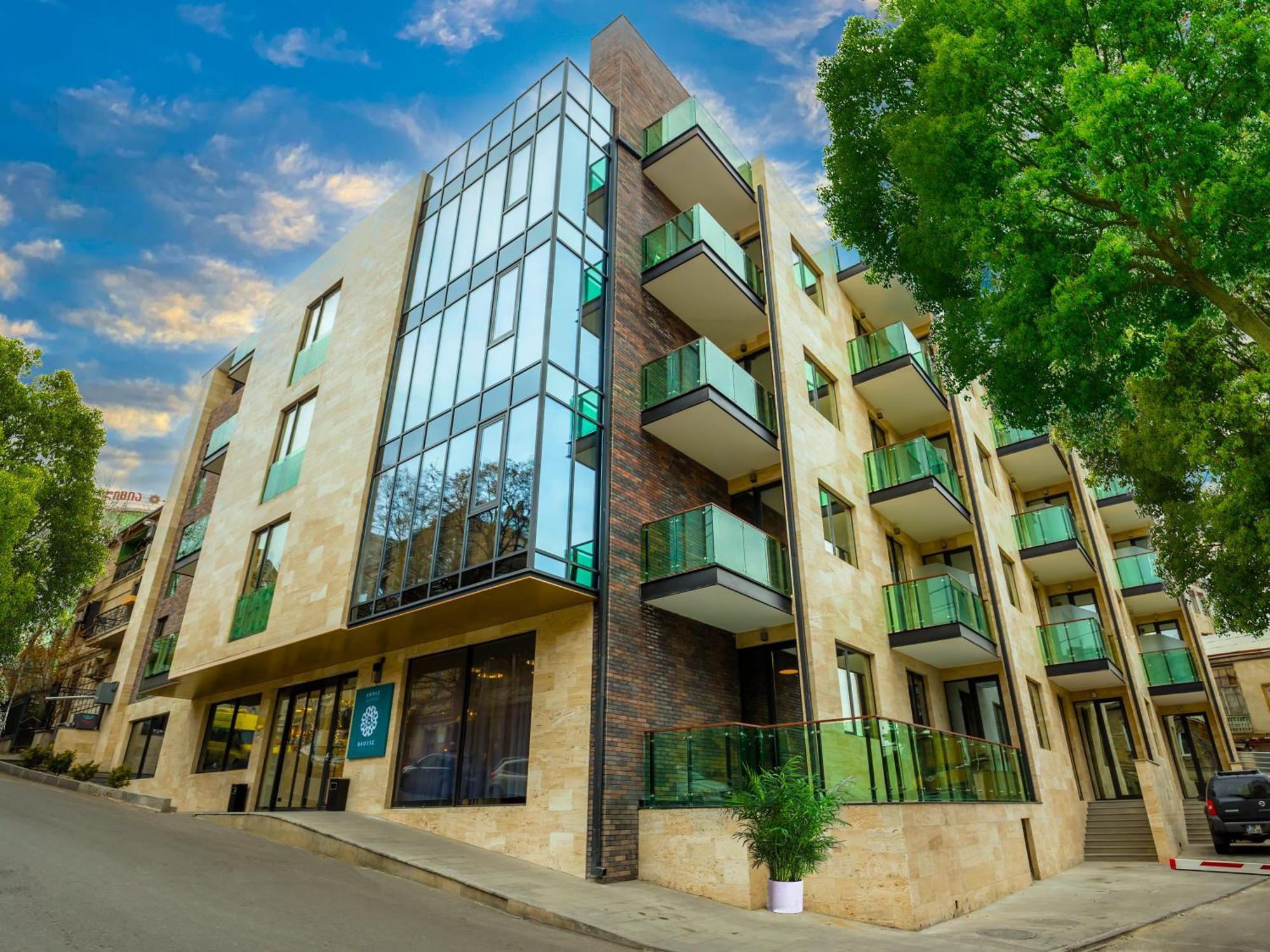 Brosse Garden Hotel Тбилиси Екстериор снимка