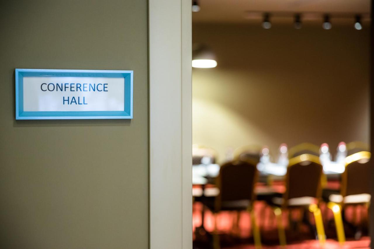 Brosse Garden Hotel Тбилиси Екстериор снимка