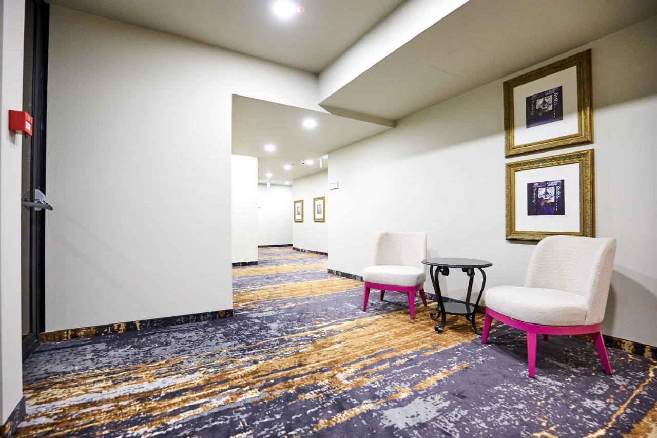 Brosse Garden Hotel Тбилиси Екстериор снимка