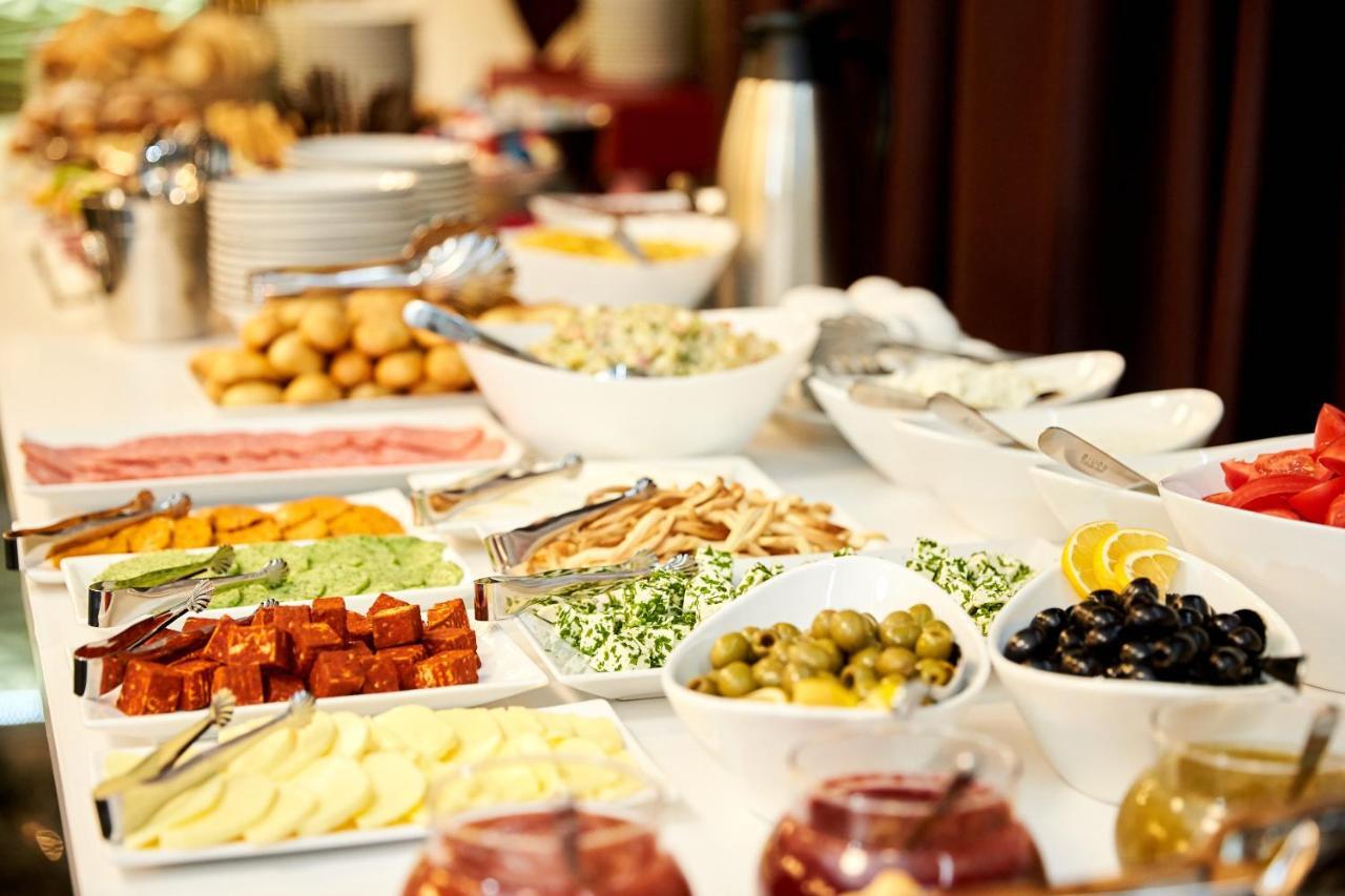 Brosse Garden Hotel Тбилиси Екстериор снимка