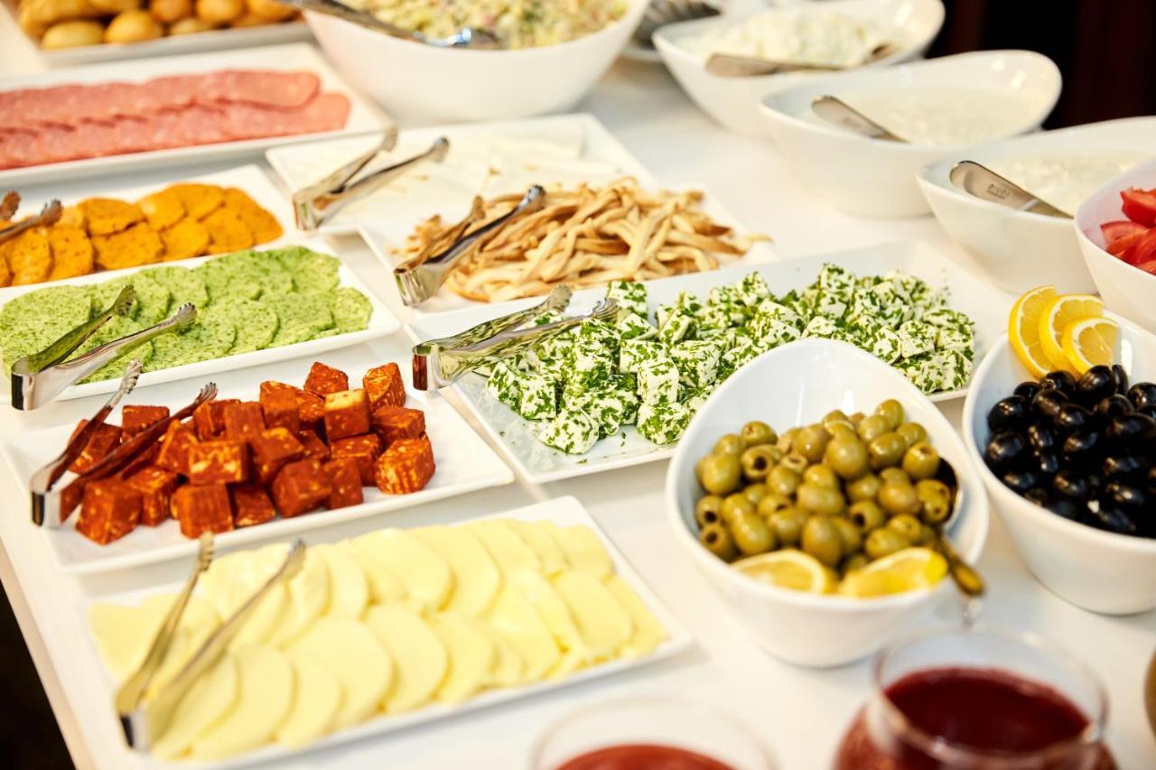 Brosse Garden Hotel Тбилиси Екстериор снимка